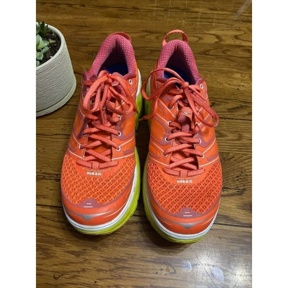 𝅺hoka One One Conquest 2 Women's Neon Coral Citrus Running Sneakers Shoes Sz 9.5